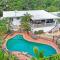 Botanica View Spacious Edge Hill Home with Pool and Views