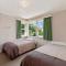 Lofty Lakeviews - Acacia Bay Holiday Home
