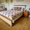 FINN VILLAGE "Mountain View Cottage" Private Garden, 9-seater HOT TUB, Firepit & Pizza Stove