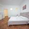2E Villa & Homestay