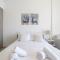 Chic Studio in JVC and Overlooking Pool