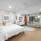 Beachfront Bliss on Mollymook Beach