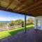 9 Dickinson Avenue-Absolute beachfront!