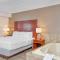 Comfort Inn & Suites Thousand Islands Harbour District