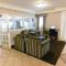 Days Inn & Suites by Wyndham Arlington Heights
