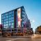 Moxy Chicago Downtown