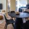 Maison Noire by Staycom