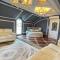 Kingdom Villa with Sauna and Hamam