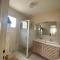 Maison rustique au centre-ville, proche plage, avec jardin et 3 chambres ! - FR-1-22-223