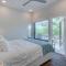 The Hive 102 King with Balcony Pet Friendly