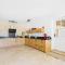 Magnifique Mas Provençal avec Piscine à Eygalières - 19 Couchages, 8 Chambres, Billard, et Plus ! - FR-1-599-3