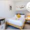 Enjoy the Pause Holiday Home, A Quiet City Centre, 2 Double Bed, Free Parking, Manchester Airport 50 min drive