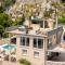 Holiday Home La Montagna - Private Heated Pool