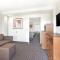 Anaheim Desert Inn & Suites