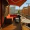 Magical Post And Beam Loft Downtown Newport!