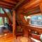 Honeycomb Hideaway by AvantStay Rustic Retreat