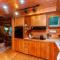 Honeycomb Hideaway by AvantStay Rustic Retreat
