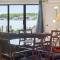110 Edgewater Inn