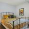 Lake Daze by AvantStay Lakefront w Modern Interior Enclosed Porch Hot Tub
