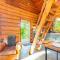 Penn Cove Overlook by AvantStay Cabin w Views