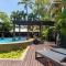 21 Freestyle Apartment with POOL VIEW