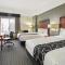 La Quinta by Wyndham DFW Airport South / Irving