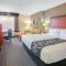 La Quinta by Wyndham DFW Airport South / Irving