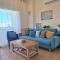 Queens Gardens suite by the sea, pool and mall