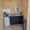 The Bee - Trekkershuts & Apartment