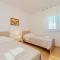 Apartment by the sea and with beautiful view, 2 bedrooms, 4 persons