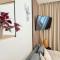 Apart Pair im Dorf