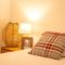 3 bed apt,central location, parking, garden, 6 pax