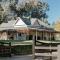 The Glen Farmhouse on Ovens River