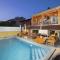 Venus Holiday House with Pool