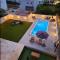 LUCY Apartments with heated saltwater pool and free private parking