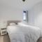 Newly built holiday home for 6 people by the sea, cleaning included