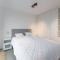 Newly built holiday home for 6 people by the sea, cleaning included