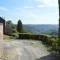 Rochehaut Hideaway with Tub, cleaning included