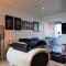 Rochehaut Hideaway with Tub, cleaning included