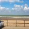 Cosy apartment on the seafront, cleaning included