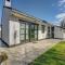 Holiday home in Heuvelland with garden, cleaning included