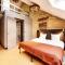 Group Retreat with Spa, cleaning included