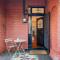 The Garden Gable - Stylish Terrace Living