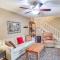 5 Mi to Pensacola Beach Townhome with Yard!
