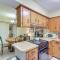 5 Mi to Pensacola Beach Townhome with Yard!
