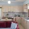 VILLA 24 Sarandë