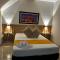 Sixth House Suite