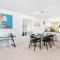 Stylish 2br City Apartment Balcony&parking