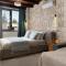 FREE Breakfast, Villa Dreamcatcher with Outdoor and Indoor Pool, Hot Tub, Playroom and Home Cinema
