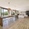 Casina al Vento by Mmega